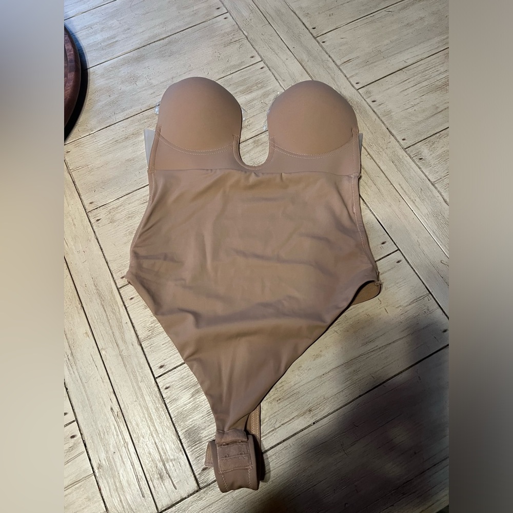 Fashion forms body suit